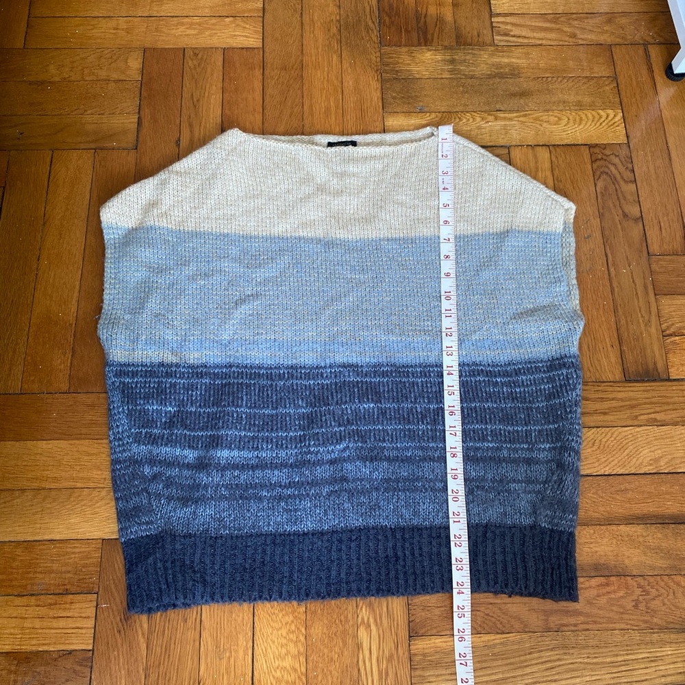 Ann Taylor Factory blue and Cream Knit Tunic Sweater - Large